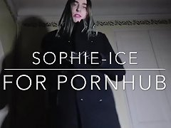 Sophie Ice Latex Striptease Gorge Profonde Et...